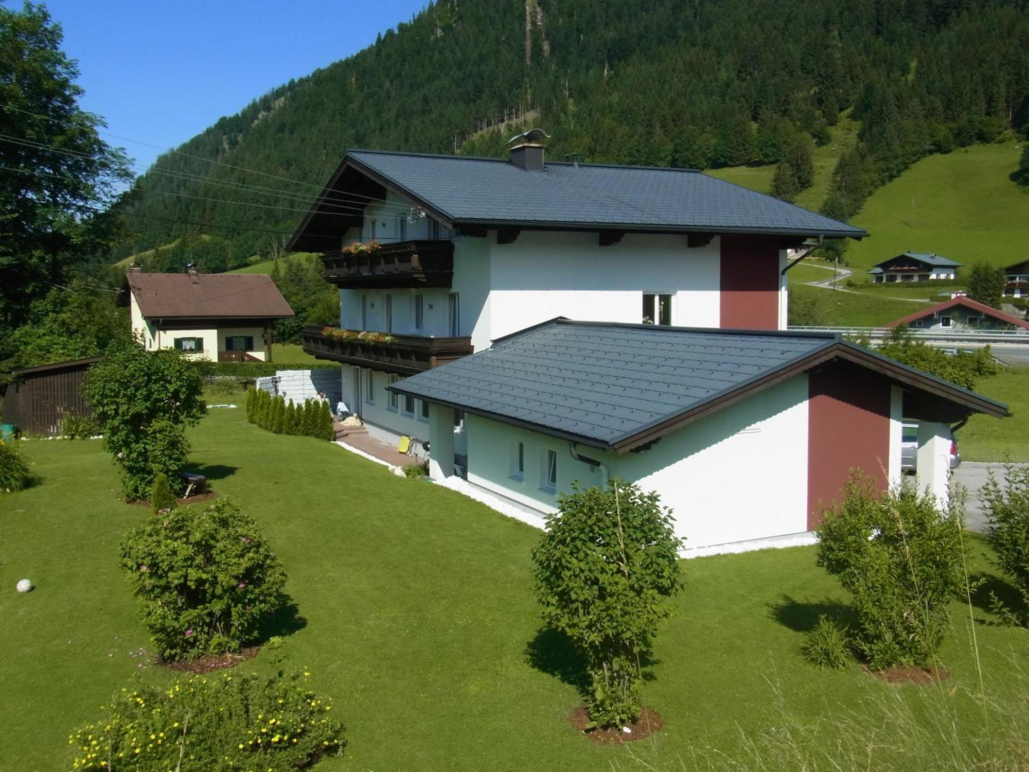 Gaestehaus Walpurga Russbach am Pass Gschütt Esterno foto