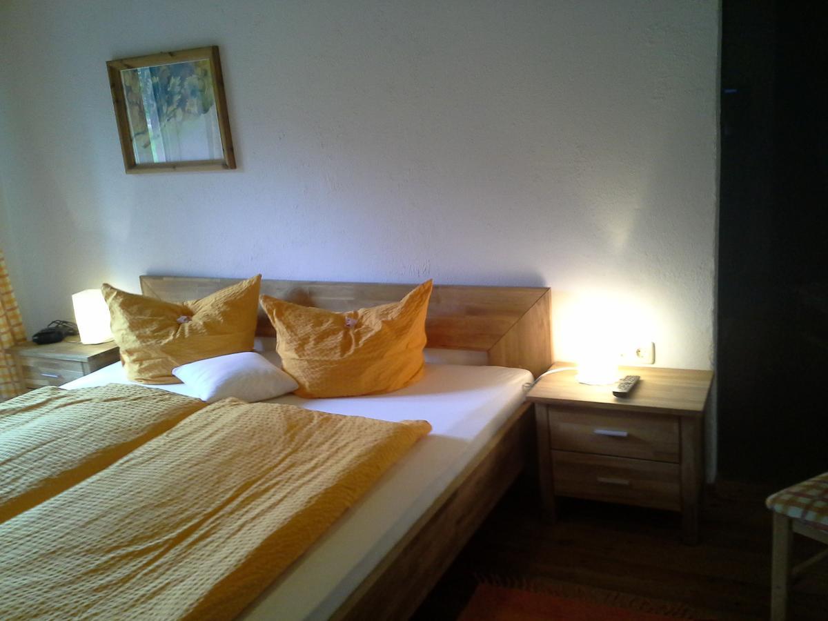 Gaestehaus Walpurga Russbach am Pass Gschütt Esterno foto